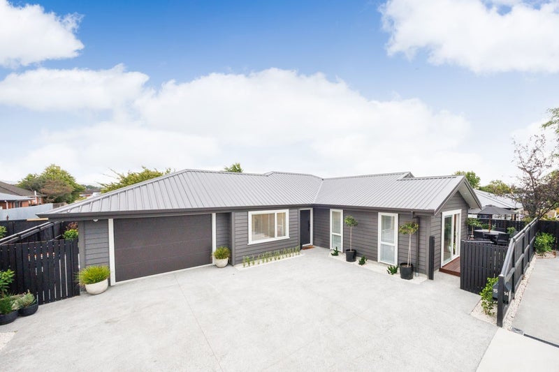 15 Samuel Place, Terrace End, Palmerston North - Carousel 1