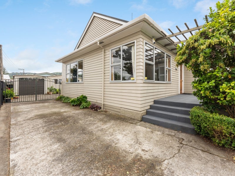 7 Kilmister Grove, Boulcott, Lower Hutt - Carousel 1