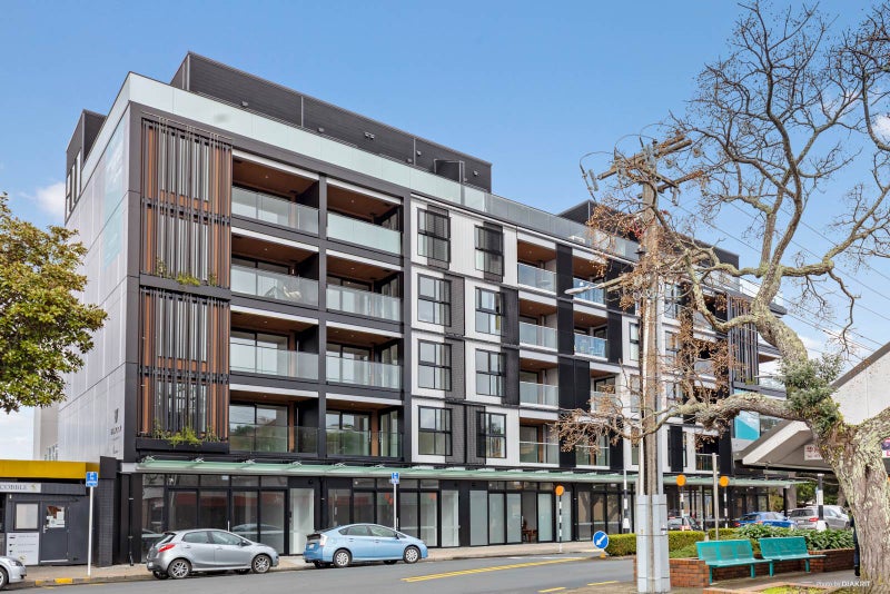 310/4 Bute Road, Browns Bay, Auckland - Carousel 2