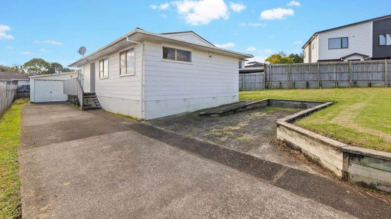 3 Kendall Court, Wattle Downs, Auckland - Carousel 1