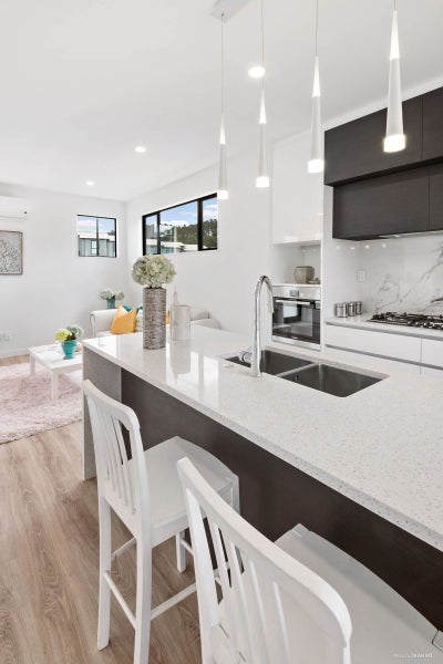 2 Waihou Crescent, Albany Heights, Auckland - Carousel 2