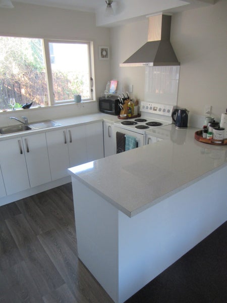 16 Montana Road, Totara Park, Upper Hutt - Carousel 2