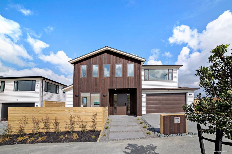 13 Kumukumu Road, Long Bay, Auckland - Carousel 1