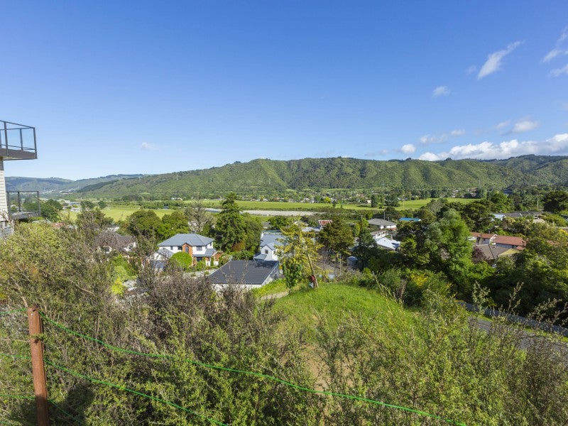 5 Mccarthy Grove, Clouston Park, Upper Hutt - Carousel 16