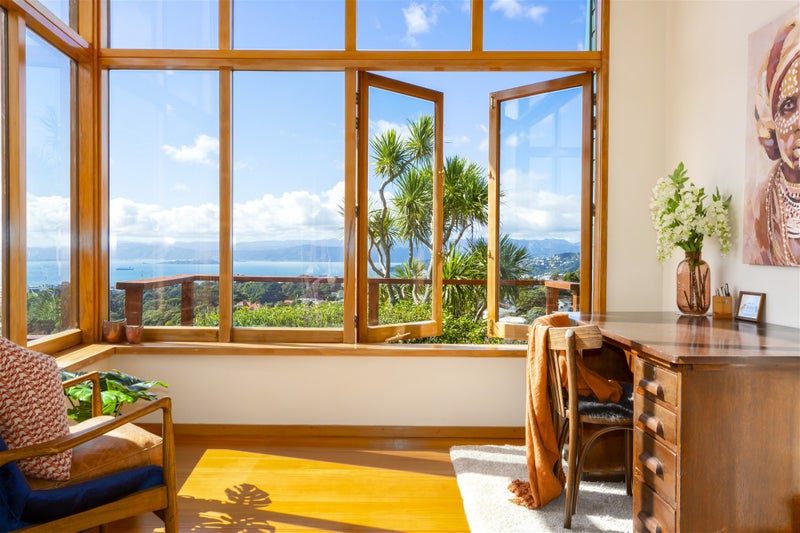 12 Thorby Street, Northland, Wellington - Carousel 1