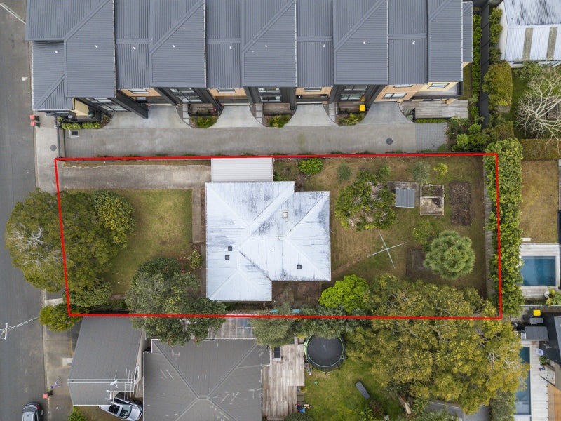 432 Point Chevalier Road, Point Chevalier, Auckland - Carousel 2