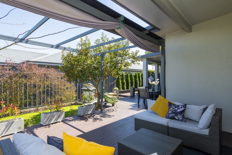 3 Pohutukawa Grove, Lytton West, Gisborne - Carousel 2