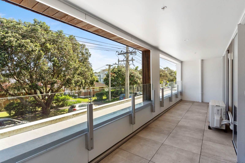 102/25 Bute Road, Browns Bay, Auckland - Carousel 2