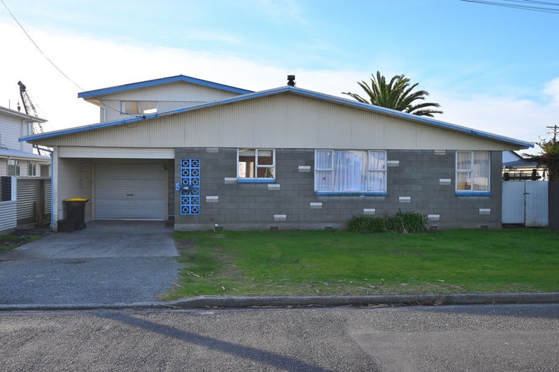 5 Gladstone Street, Westport, Westport - Carousel 1