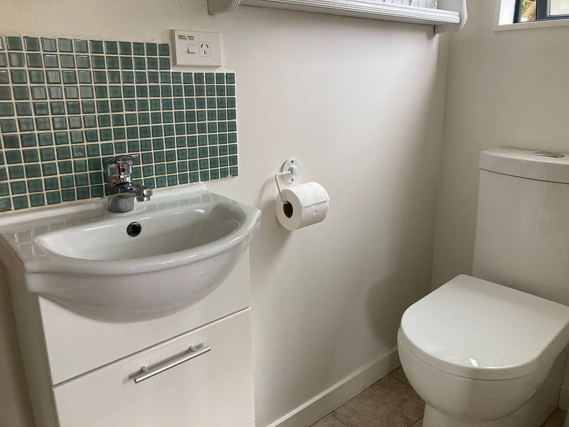 44 Beach Street, Petone, Lower Hutt - Carousel 15