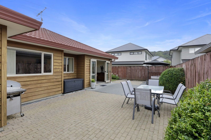 8 Louis Street, Trentham, Upper Hutt - Carousel 2