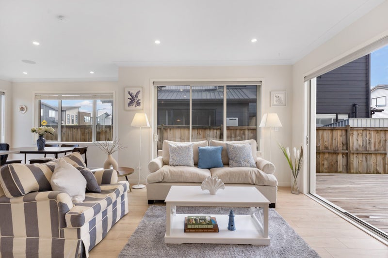 11 Toanui Road, Hobsonville, Auckland - Carousel 1