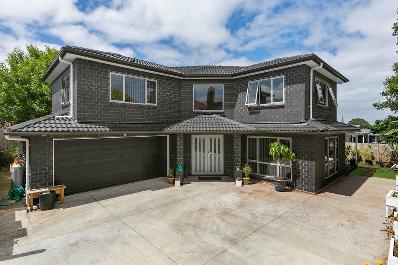 553A Richardson Road, Mount Roskill, Auckland - Carousel 1