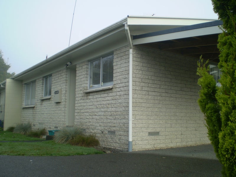 61B Fitzroy Avenue, Fitzroy, Hamilton - Carousel 1