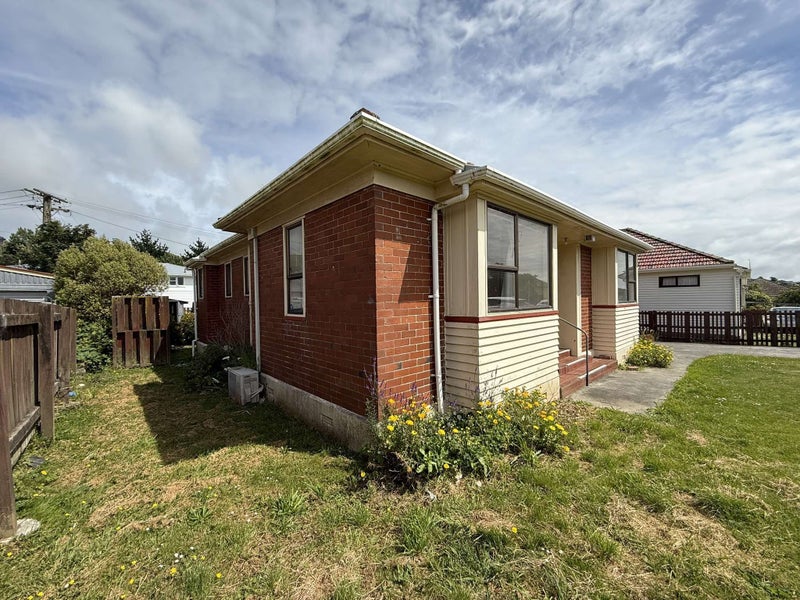 8 Bould Street, Johnsonville, Wellington - Carousel 2