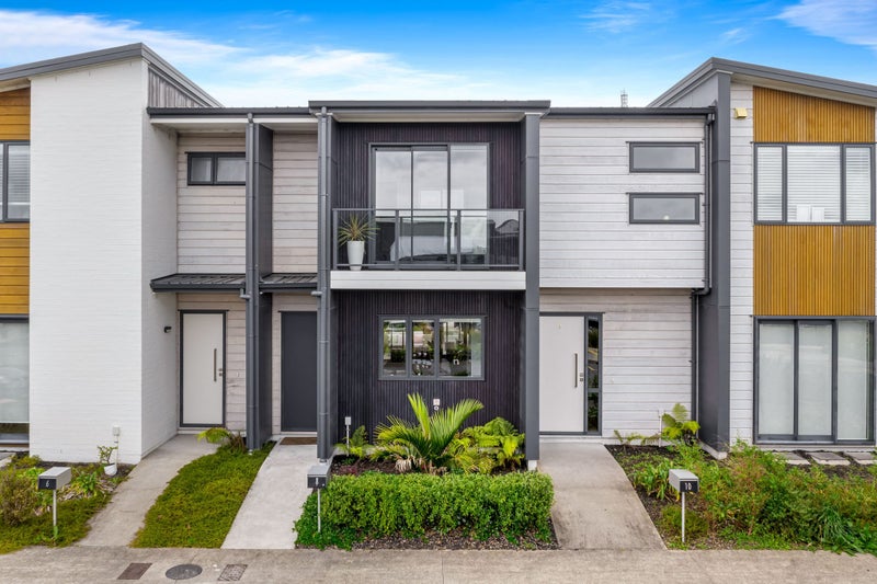 8 Joshua Carder Drive, Hobsonville, Auckland - Carousel 1