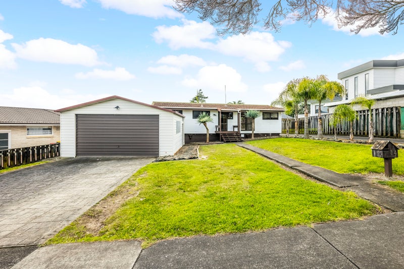 14 Derrimore Heights, Clover Park, Auckland - Carousel 1