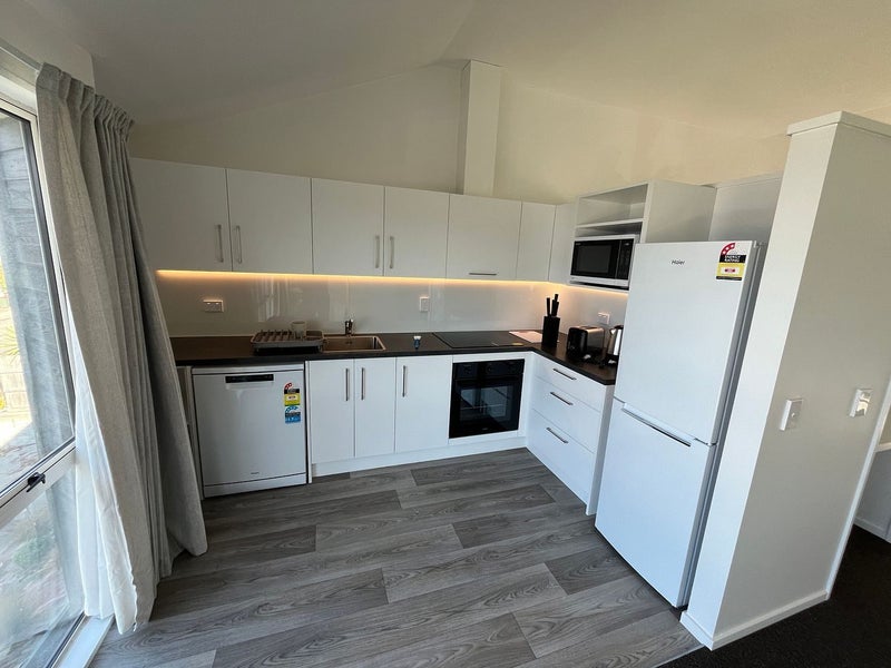 46 Wynyard Crescent, Fernhill, Queenstown - Carousel 9