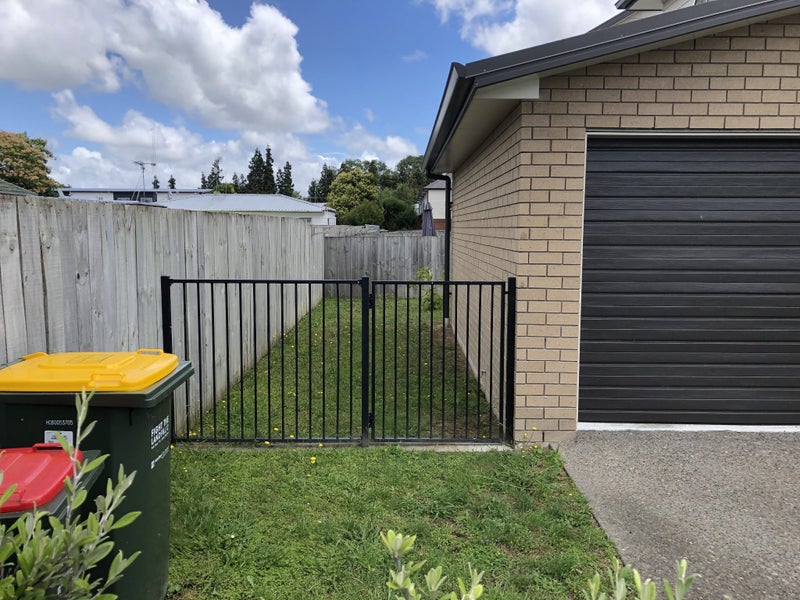 17 Chiefs Court, Hamilton East, Hamilton - Carousel 11