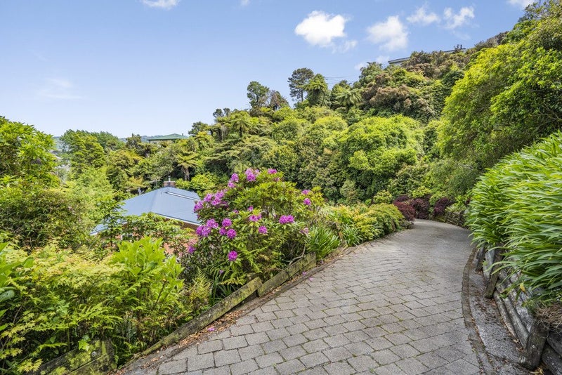 27 Woodvale Grove, Fairfield, Lower Hutt - Carousel 22