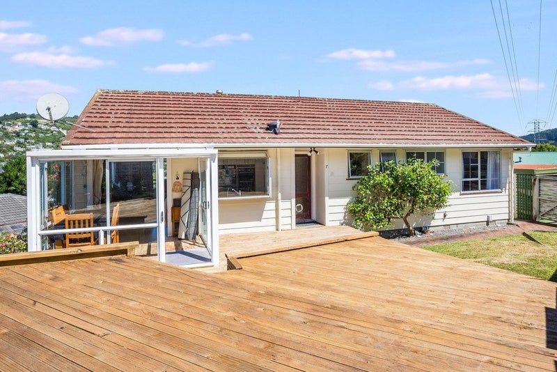 7 John Witton Drive, Crofton Downs, Wellington - Carousel 1