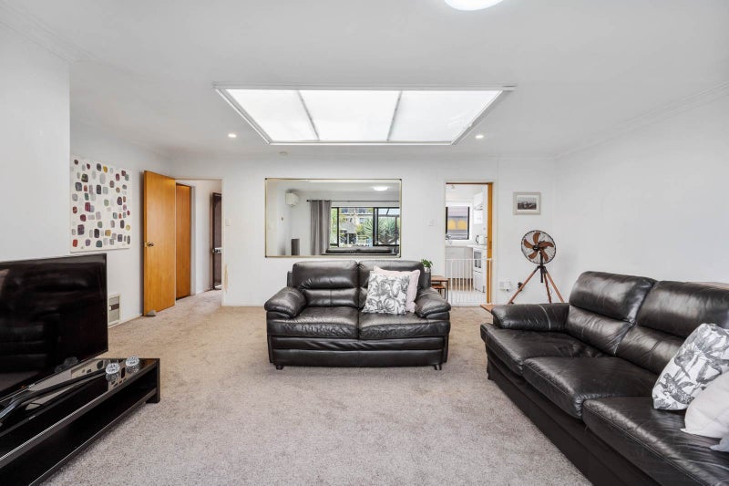 2/49 Anzac Road, Browns Bay, Auckland - Carousel 2