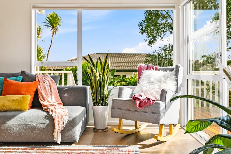 19 Jean Place, Stanmore Bay, Whangaparaoa - Carousel 1