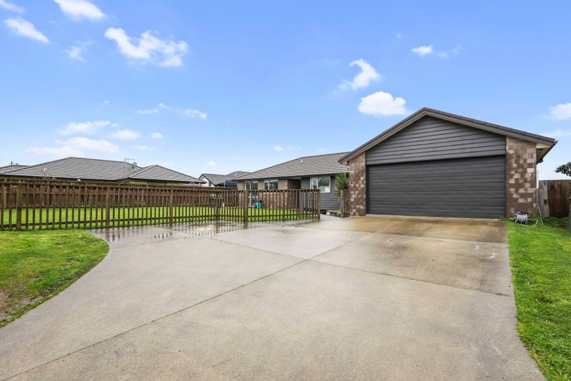 38 Cumberland Drive, Flagstaff, Hamilton - Carousel 1