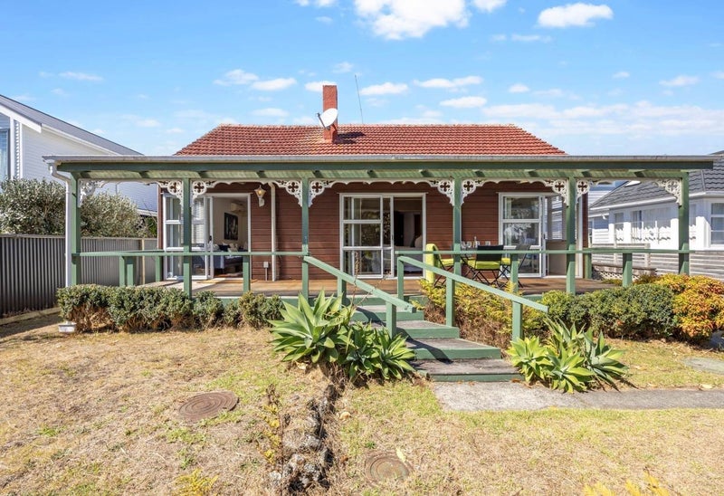 48 Stewart Road, Mount Albert, Auckland - Carousel 1