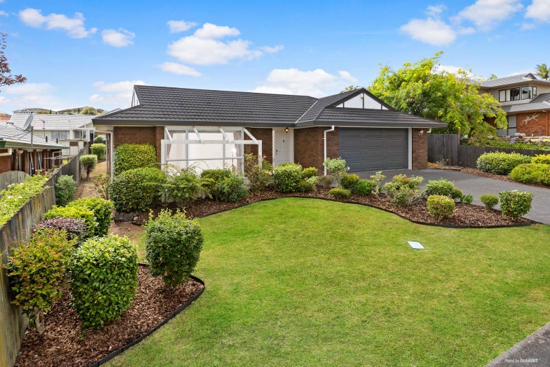 25 Wiltshire Place, Somerville, Manukau - Carousel 1