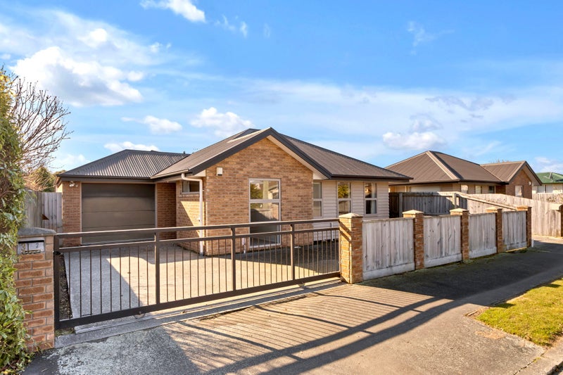 2/31 Veitches Road, Casebrook, Christchurch - Carousel 1