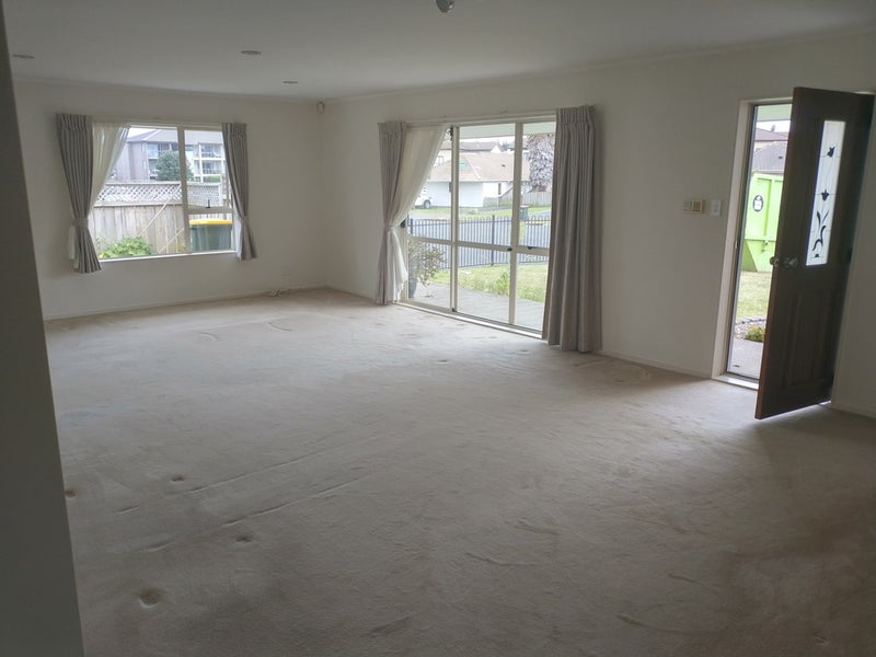2 Mark Carter Place, Flat Bush, Auckland - Carousel 2