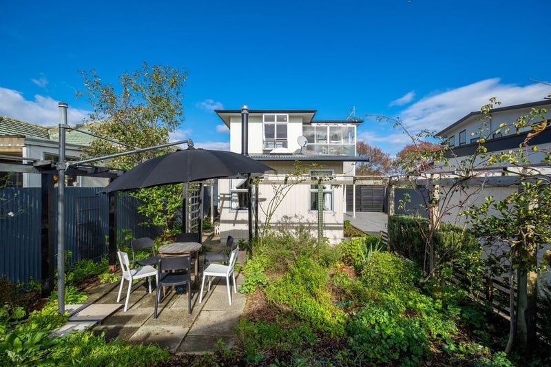 21 Grove Street, The Wood, Nelson - Carousel 1