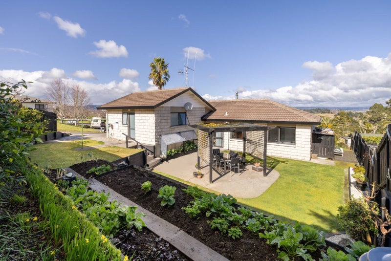 44 Bell Common Close, Bethlehem, Tauranga - Carousel 1