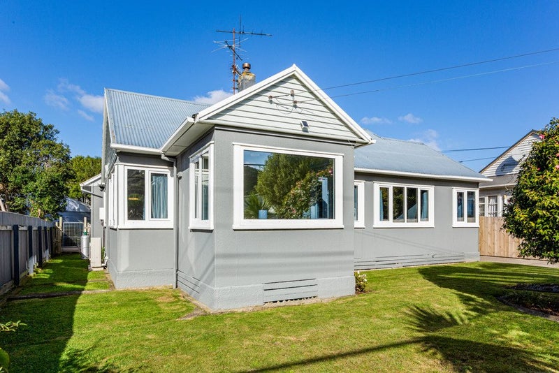 138 Reynolds Street, Taita, Lower Hutt - Carousel 1