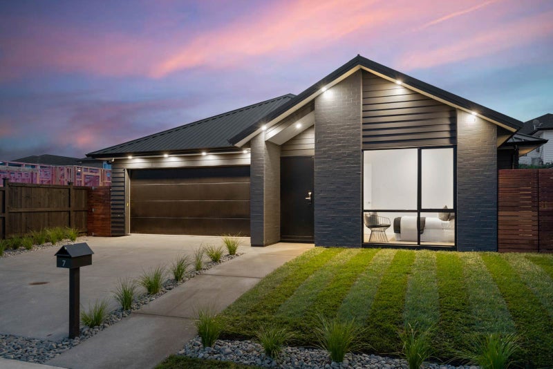 7 Croatia Avenue, Huapai, Kumeu - Carousel 1