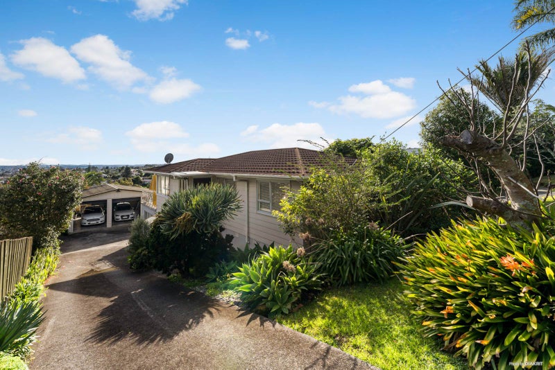 112 Awaroa Road, Sunnyvale, Auckland - Carousel 2