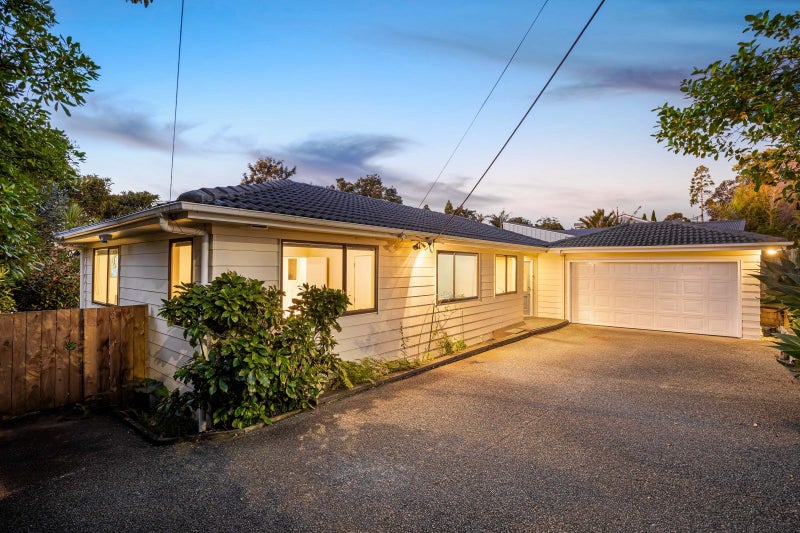 73 Arran Road, Browns Bay, Auckland - Carousel 1
