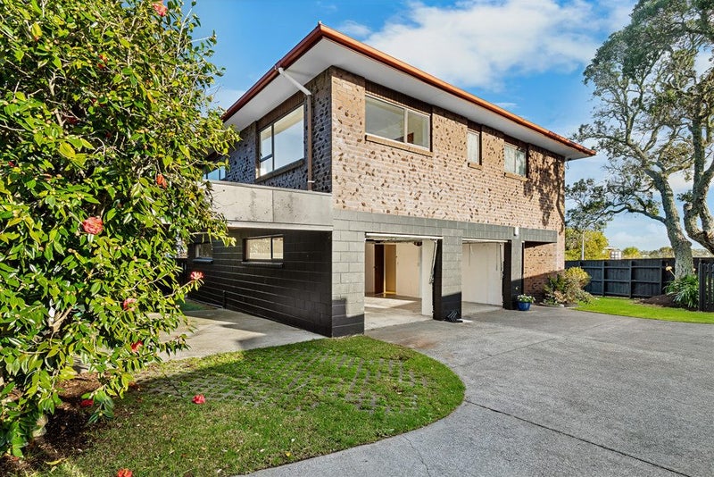 1/965 Beach Road, Torbay, Auckland - Carousel 1