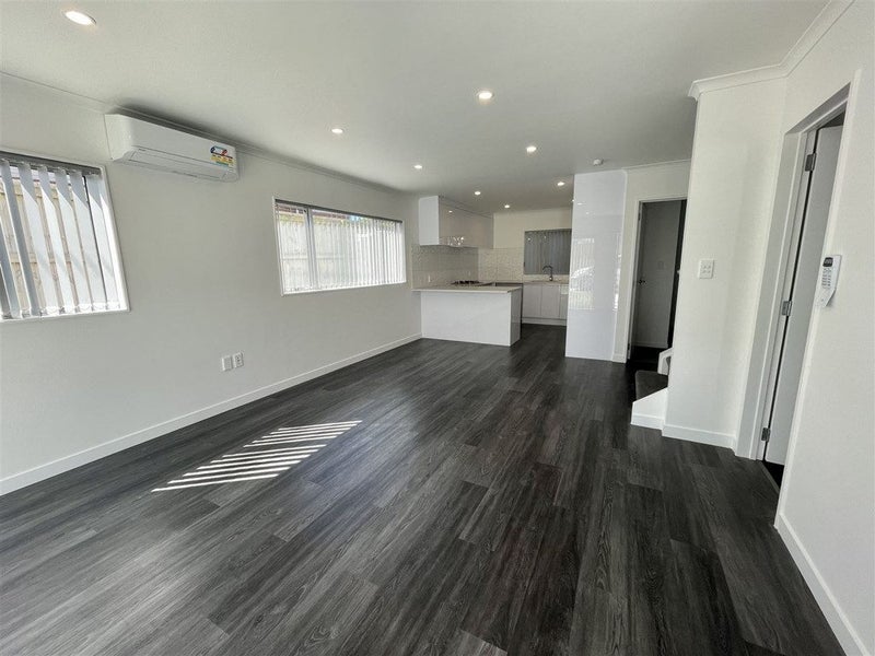 271C Te Atatu Road, Te Atatu South, Auckland - Carousel 2