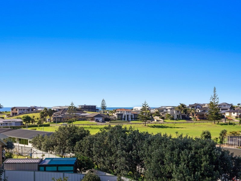 25 The Glebe, Coastlands, Whakatane - Carousel 2