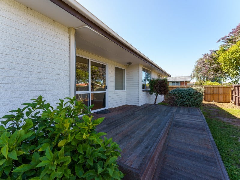 40 Orrick Crescent, Avondale, Christchurch - Carousel 2