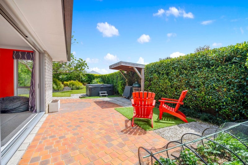 90 Glenmore Road, Sunnyhills, Auckland - Carousel 24