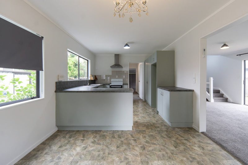 8 Myrlene Place, Nawton, Hamilton - Carousel 2