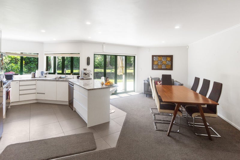 33 Landing Drive, Albany, Auckland - Carousel 2