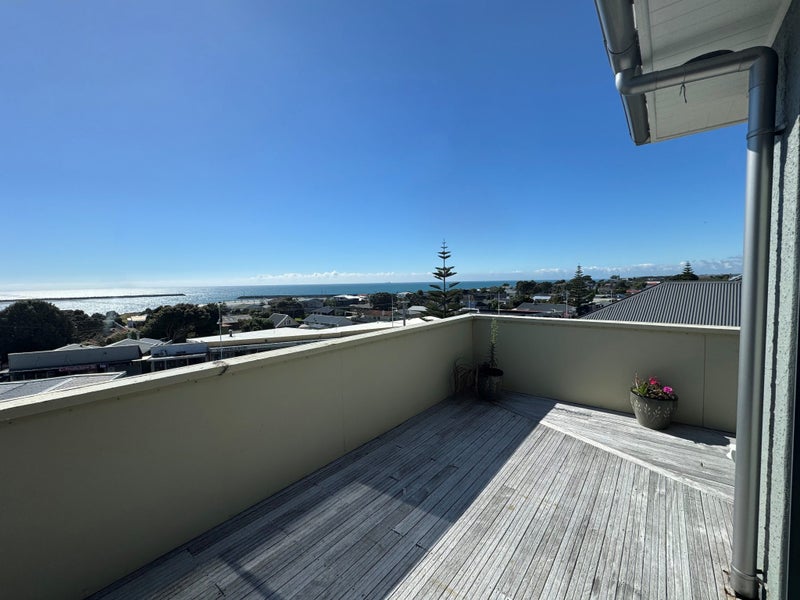 5 South Road, Moturoa, New Plymouth - Carousel 2