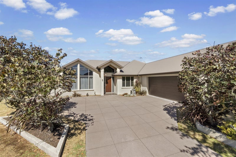 9 Cranmore Avenue, Huntington, Hamilton - Carousel 1