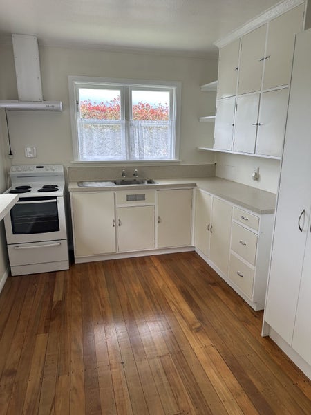 1/559 Fergusson Drive, Trentham, Upper Hutt - Carousel 1