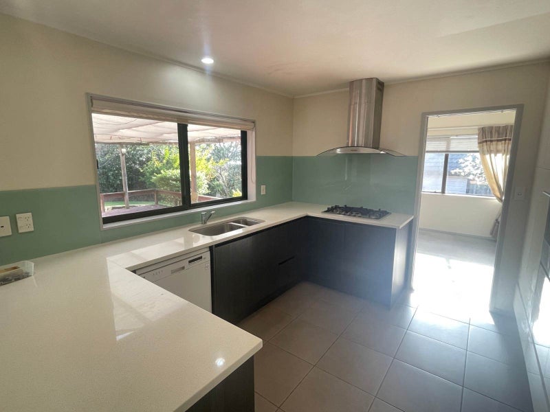 9 Drysdale Place, Somerville, Manukau - Carousel 2