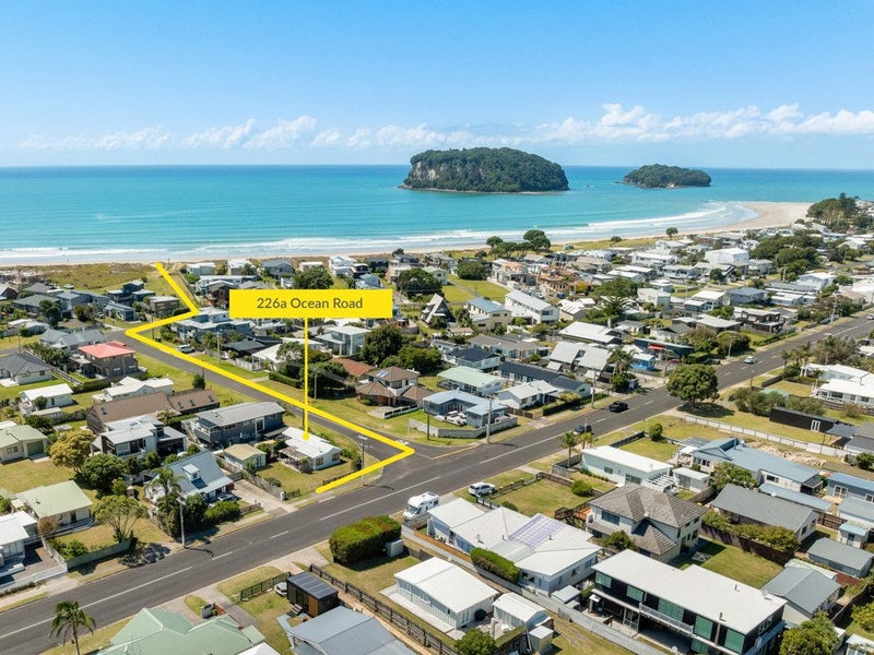 226A Ocean Road, Whangamatā - Carousel 1